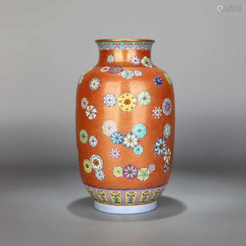 CHINESE PORCELAIN RED GROUND FAMILLE ROSE ROUND FLOWER VASE