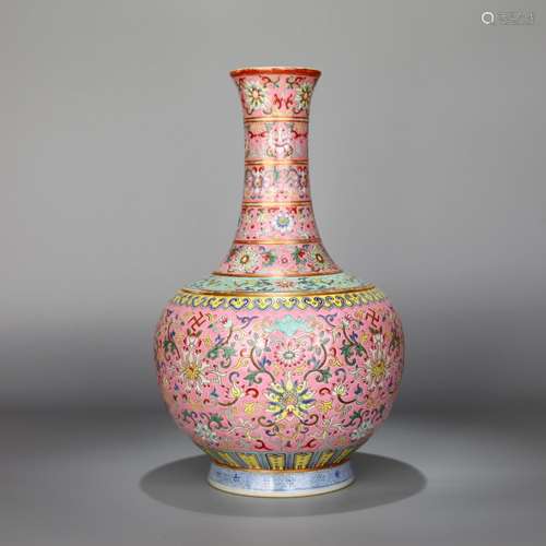 CHINESE PORCELAIN FAMILLE ROSE FLOWER ESTOW VASE