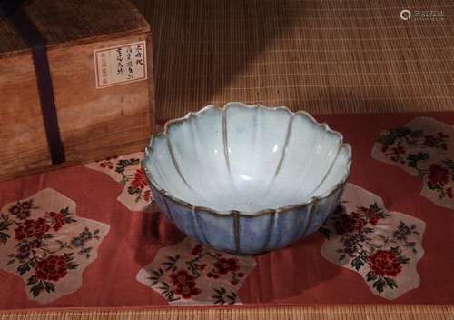 CHINESE PORCELAIN JUN WARE BLUE GLAZE LOTUS SHAPED BOWL