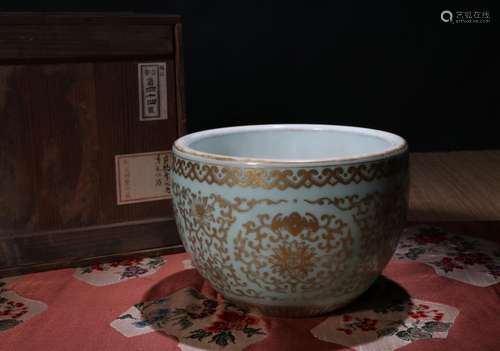 CHINESE PORCELAIN BLUE GROUND GOLD PAINTED FLOWER WATER BOWL