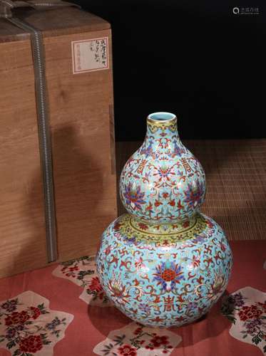 CHINESE PORCELAIN TURQUOISE GROUND FAMILLE ROSE FLOWER DOUBL...