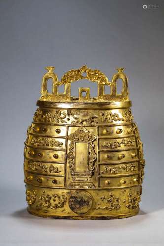 A LARGE GILT-BRONZE BELL.QING DYNASTY