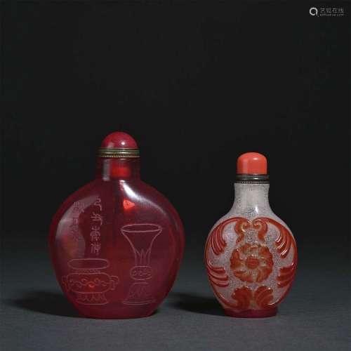 TWO OF GLASS SNUFF BOTTLES