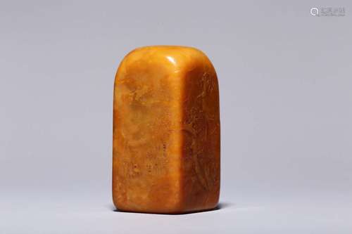 A CARVED TIANHUANGSTONE  SEAL