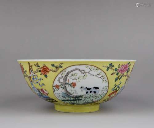 A YELLOW-GROUND FAMILLE-ROSE BOWL.MARK OF DAOGUANG