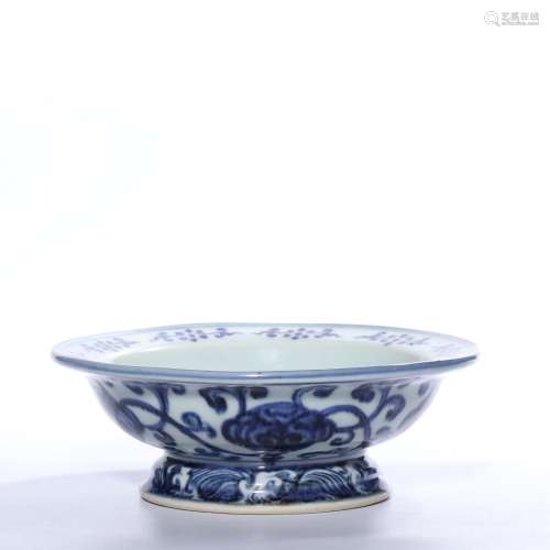 A BLUE AND WHITE STEMBOWL.MARK OF XUANDE
