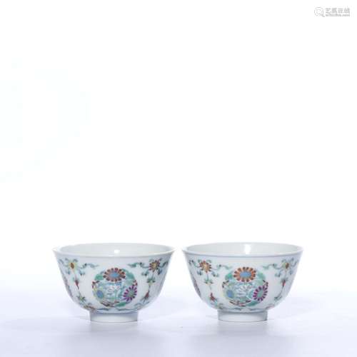 A PAIR OF DOUCAI CUPS.MARK OF YONGZHENG