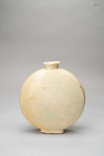 A KOREAN BUNCHEONG MOON FLASK JOSEON OR LATER, 19TH OR 20TH ...