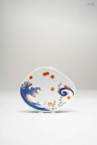 A SMALL AND UNUSUAL JAPANESE SHELL-SHAPED DISH EDO PERIOD, 1...
