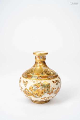 A JAPANESE SATSUMA VASE BY KINKOZAN MEIJI ERA, 19TH/20TH CEN...