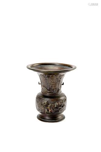 A JAPANESE BRONZE VASE MEIJI ERA, 19TH/20TH CENTURY The bulb...