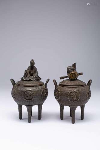 A PAIR OF JAPANESE BRONZE KORO (INCENSE BURNERS AND COVERS)M...