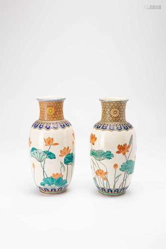 A PAIR OF JAPANESE POTTERY VASES MEIJI OR LATER, 19TH OR 20T...