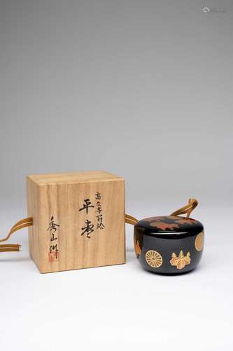 A JAPANESE GOLD AND BLACK LACQUER NATSUME (TEA CADDY) MEIJI ...