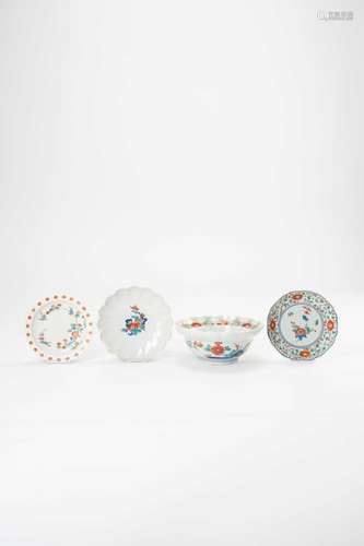 A JAPANESE KAKIEMON-STYLE BOWL, COVER AND TWO DISHES EDO PER...