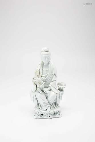 A CHINESE BLANC DE CHINE FIGURE OF GUANYINLATE QING DYNASTYT...