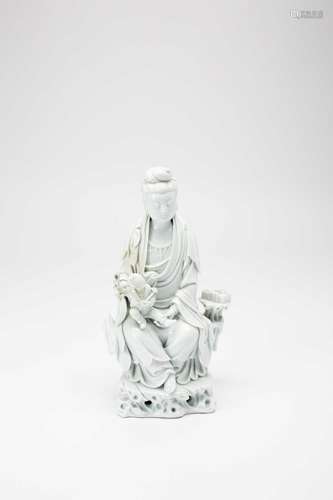 A CHINESE BLANC DE CHINE FIGURE OF GUANYINLATE QING DYNASTYT...