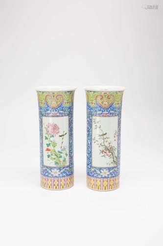 A PAIR OF CHINESE FAMILLE ROSE CYLINDRICAL VASES 19TH CENTUR...