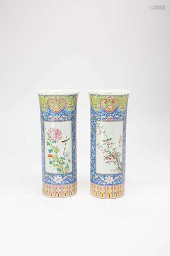 A PAIR OF CHINESE FAMILLE ROSE CYLINDRICAL VASES 19TH CENTUR...