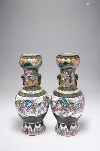 A LARGE PAIR OF CHINESE FAMILLE ROSE CRACKLE-GROUND VASES19T...
