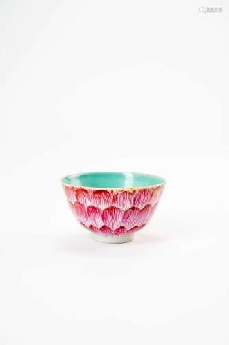 A CHINESE FAMILLE ROSE \'LOTUS\' CUPSIX CHARACTER JIAQING MA...
