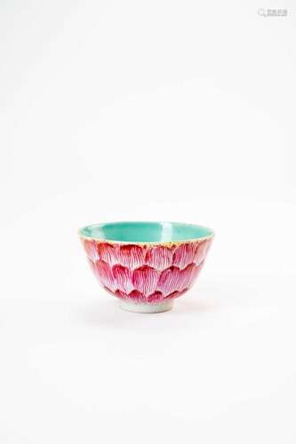 A CHINESE FAMILLE ROSE \'LOTUS\' CUPSIX CHARACTER JIAQING MA...