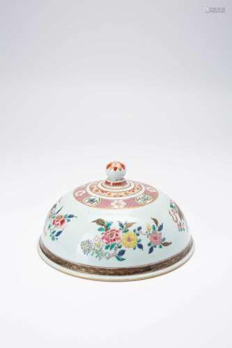 A CHINESE FAMILLE ROSE COVER18TH CENTURY The circular dome d...