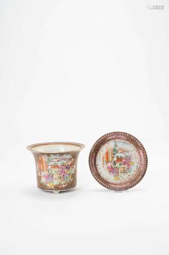A SMALL CHINESE MANDARIN PALETTE JARDINIERE AND STANDLATE 18...