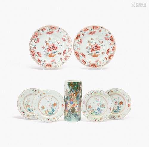 SIX CHINESE FAMILLE ROSE PLATES AND AN HEXAGONAL HATSTAND18T...