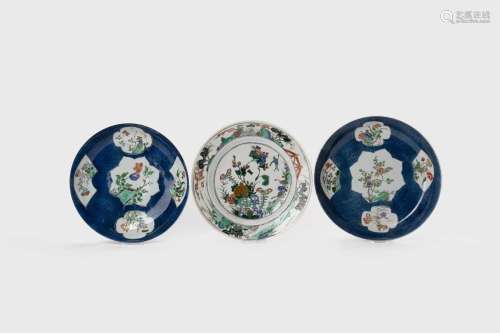 A PAIR OF CHINESE FAMILLE VERTE DISHES AND A PLATEKANGXI 166...