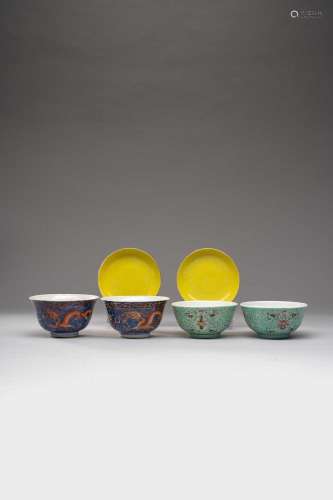 TWO PAIRS OF CHINESE BOWLS AND A PAIR OF DISHESQING DYNASTY ...
