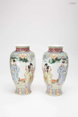 A PAIR OF CHINESE FAMILLE ROSE VASES REPUBLIC PERIODEach pai...