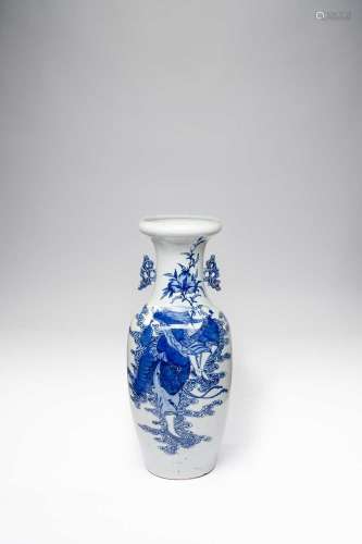 A LARGE CHINESE BLUE AND WHITE VASE19TH CENTURYBrightly pain...