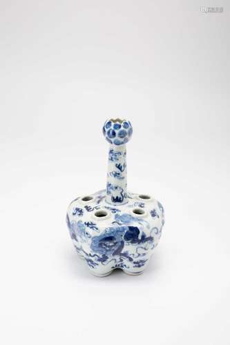 A CHINESE BLUE AND WHITE TULIP VASE 19TH CENTURYWith a centr...
