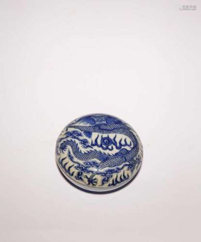 A CHINESE BLUE AND WHITE \'DRAGON\' SEAL PASTE BOX AND COVER...