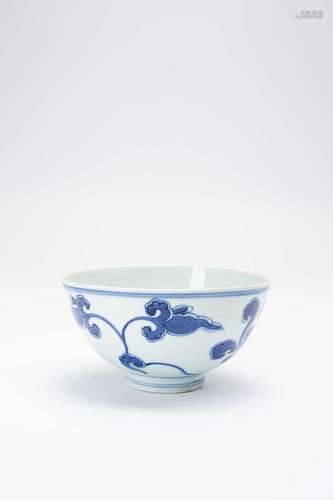 A CHINESE BLUE AND WHITE ‘LOTUS’ BOWLLATE MING DYNASTYThe ex...