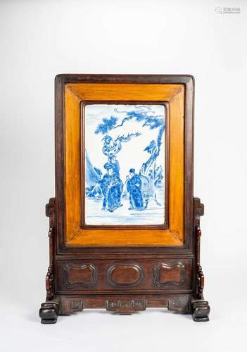 A CHINESE BLUE AND WHITE TABLE SCREEN LATE QING DYNASTYThe r...