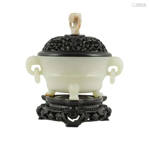 WHITE JADE LIDDED CENSER ON STAND