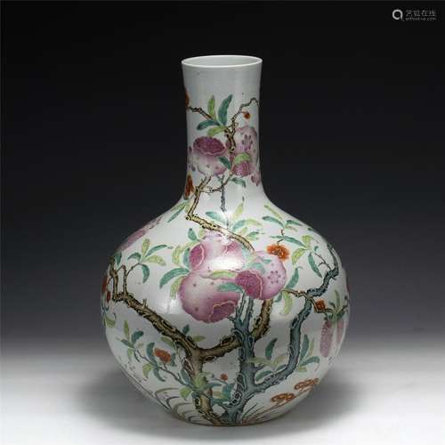 QING QIANLONG FAMILLE ROSE CELESTIAL VASE