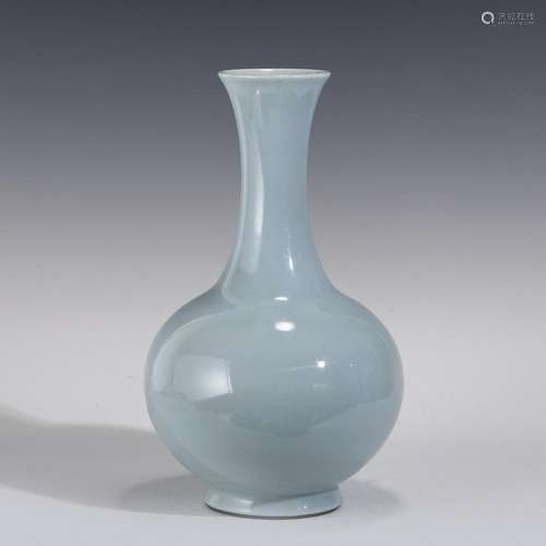 SKY BLUE GLAZED REWARD BOTTLE VASE