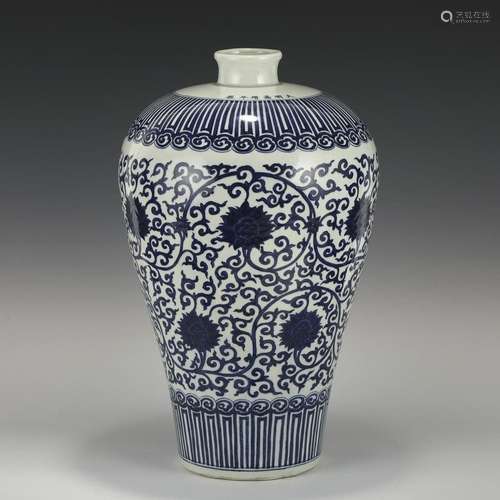 MING JIAJING BLUE & WHITE LOTUS BLOOM PORCELAIN PLUM BOT...