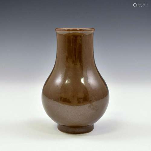 QIANLONG ZIJIN GLAZED PORCELAIN VASE