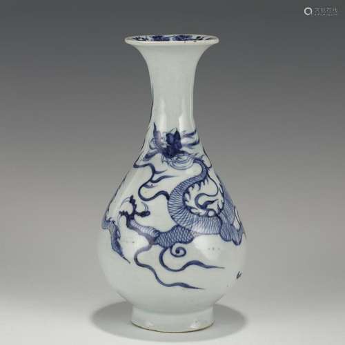 YUAN DYNASTY BLUE & WHITE DRAGON YUHU SPRING BOTTLE VASE