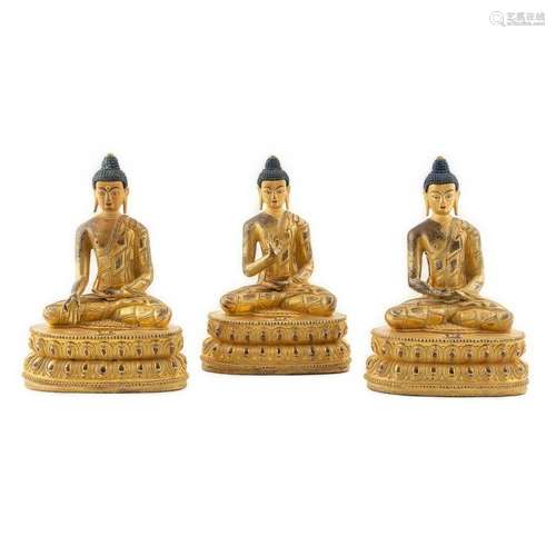 SET OF 3 QING GILT BRONZE SHAKYAMUNI BUDDHAS