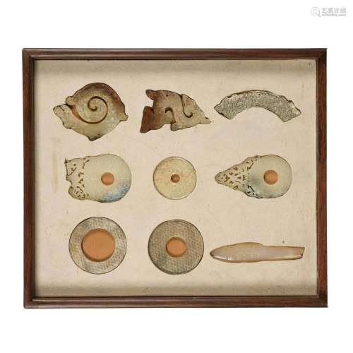 SET OF 9 WARRING STATES JADE IN WOODEN BOX
