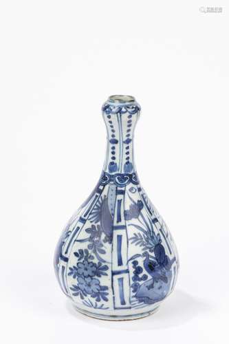 A blue and white pear shaped vase. China, Wanli Period (1572...