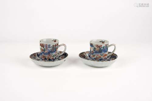 A pair of Imari cups and saucers. China, 18th c.