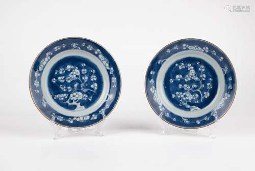 A pair of blue and white "prunus" plates. China, 1...