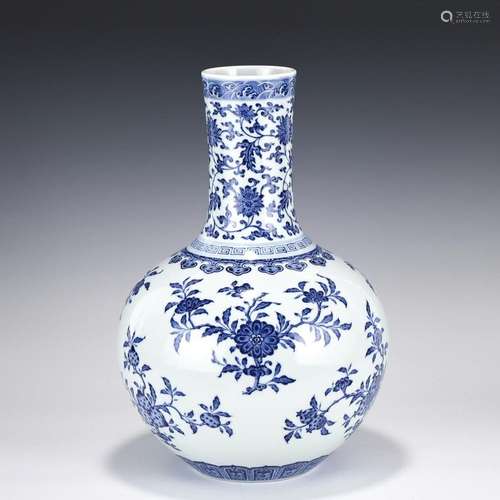 QING QIANLONG BLUE & WHITE CELESTIAL VASE