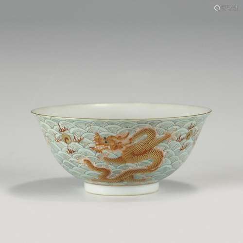 QING QIANLONG FAMILLE ROSE DRAGON BOWL